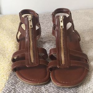 1 inch sandals